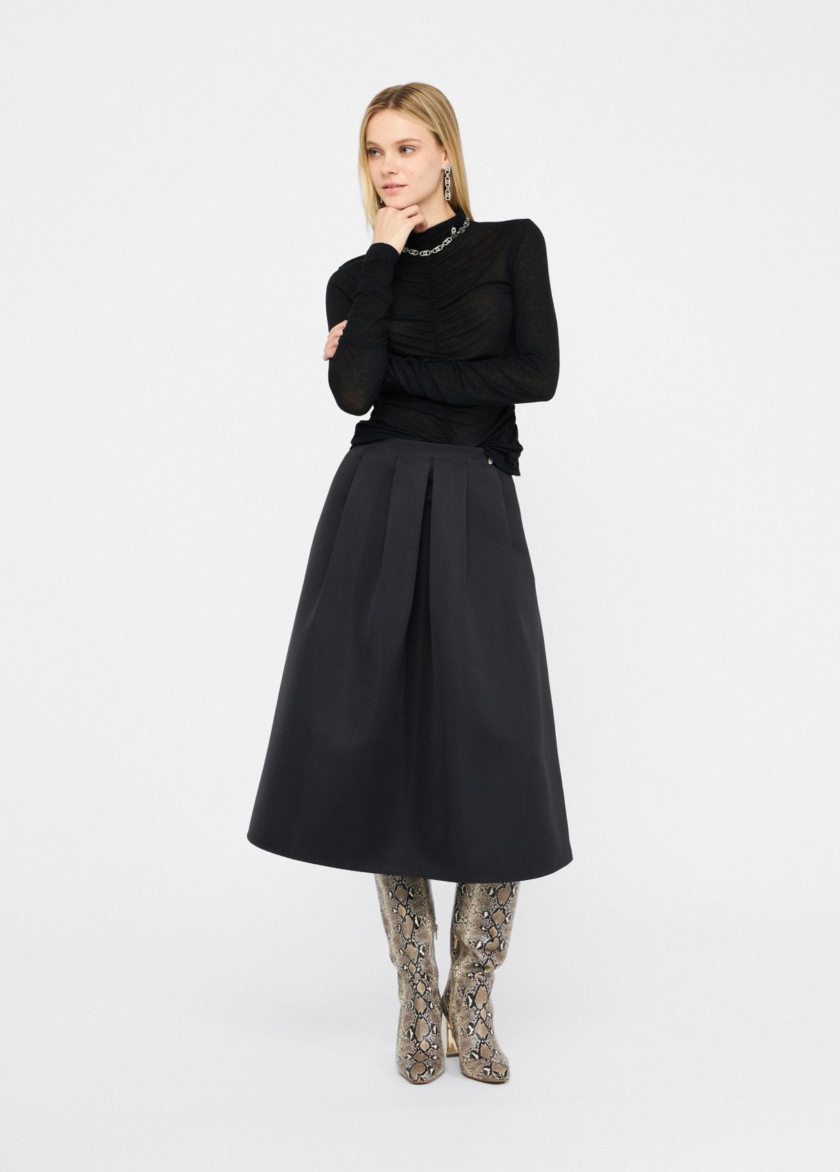 MF5335T071A2222236-black