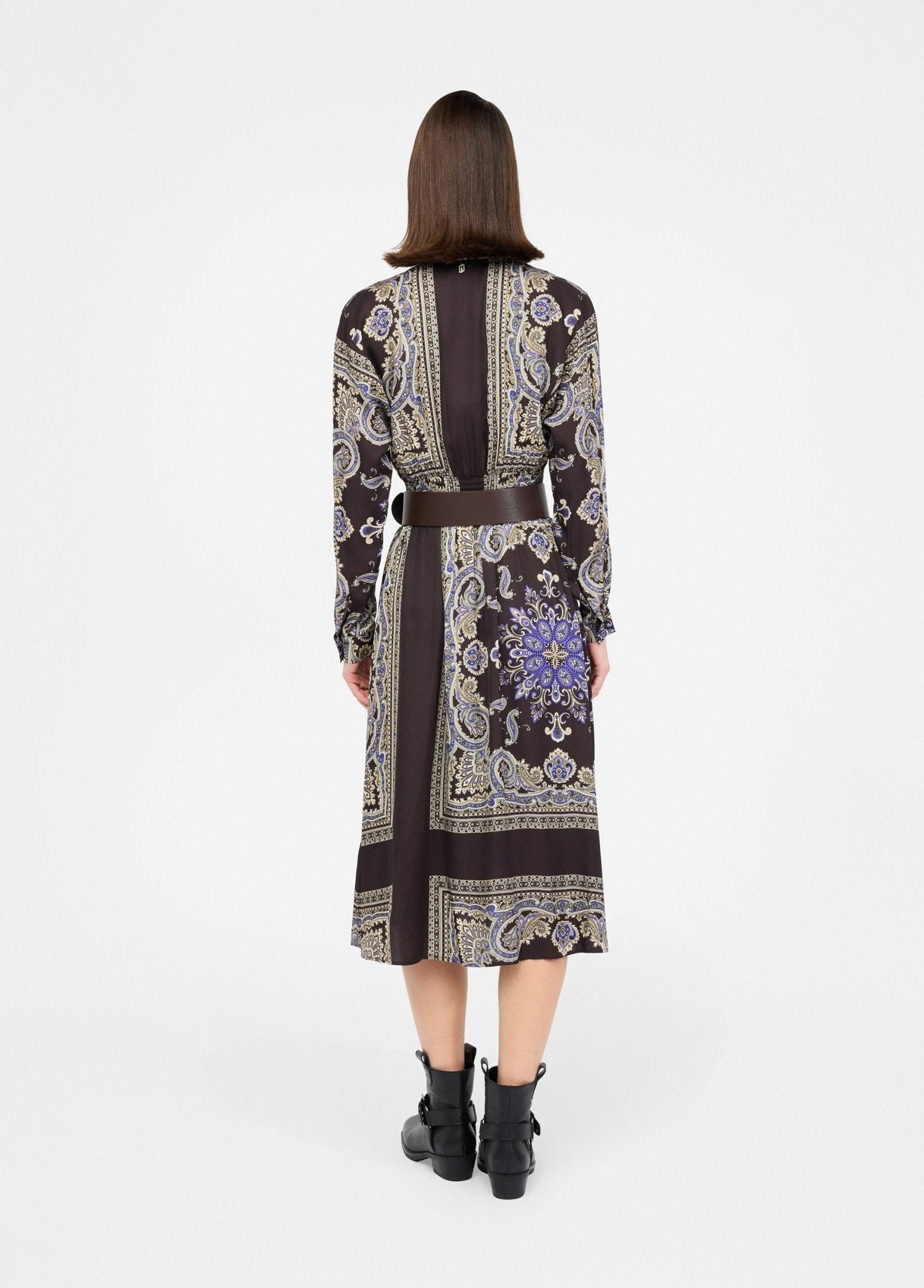 MF5394TS117P914138-Arabian print