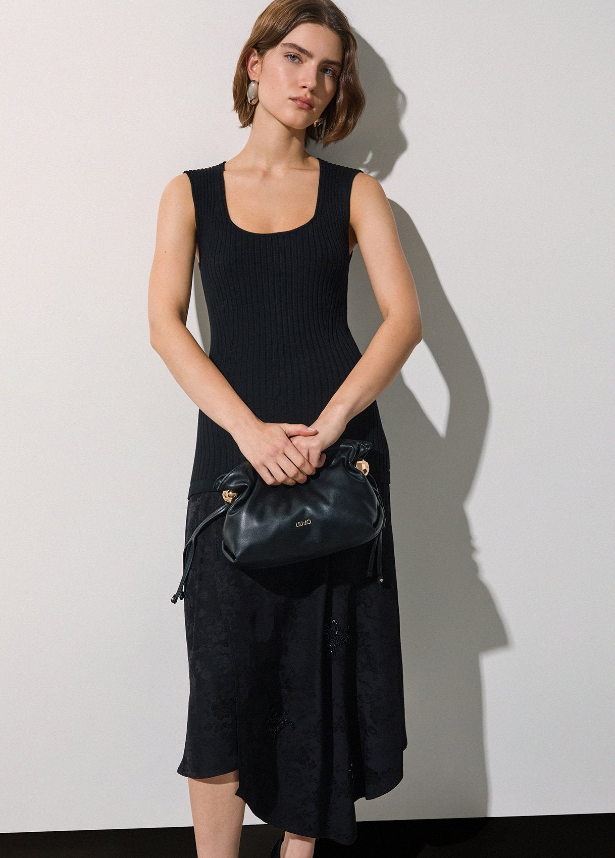 PF6013MS99E22222XS-black