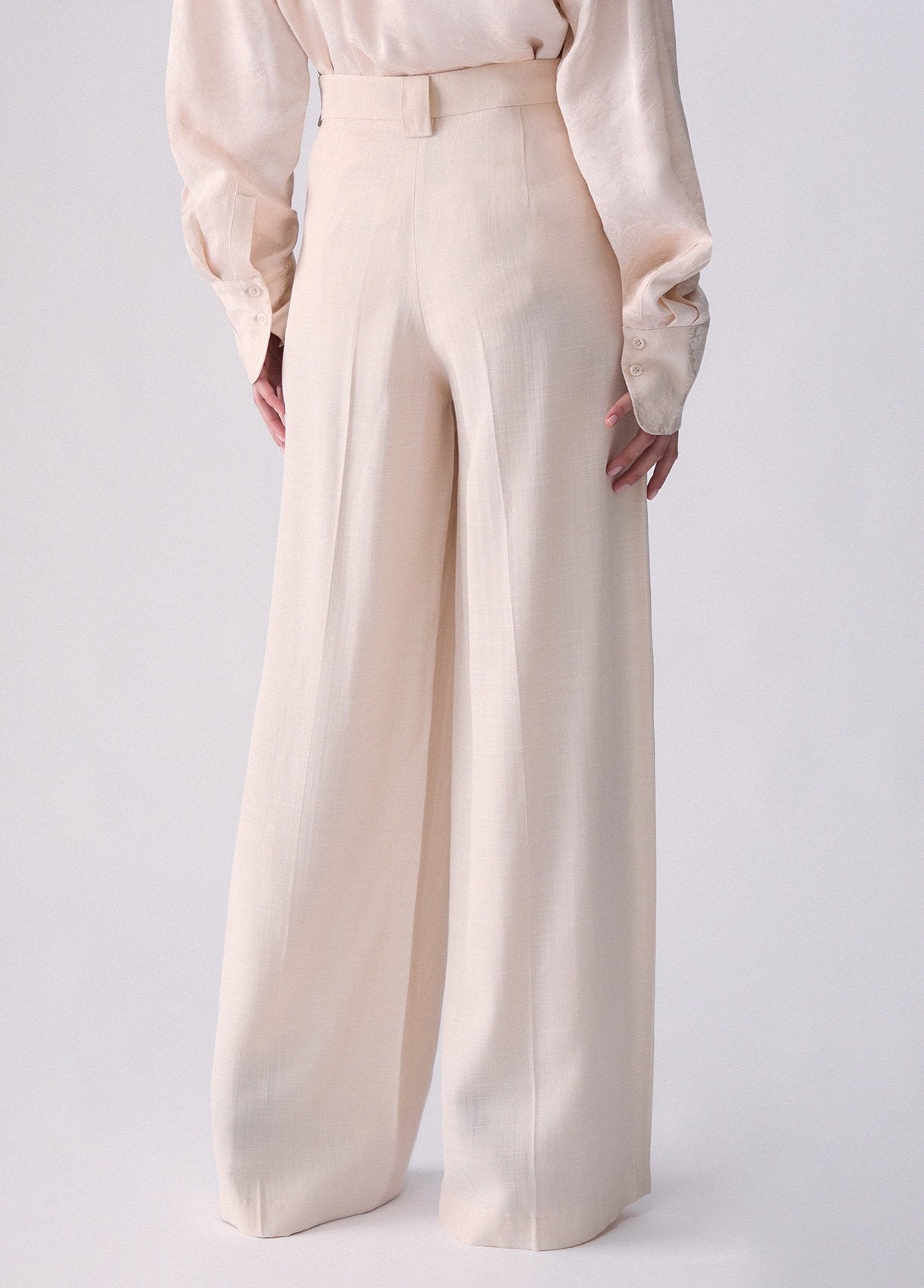 PF6018T738AX079342-cream