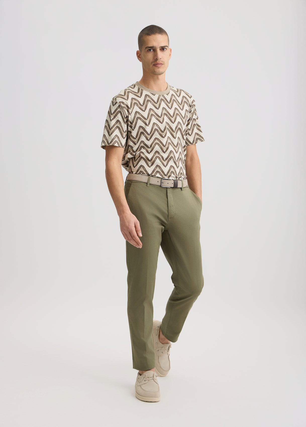 QA5161J7734M9395S-green and beige