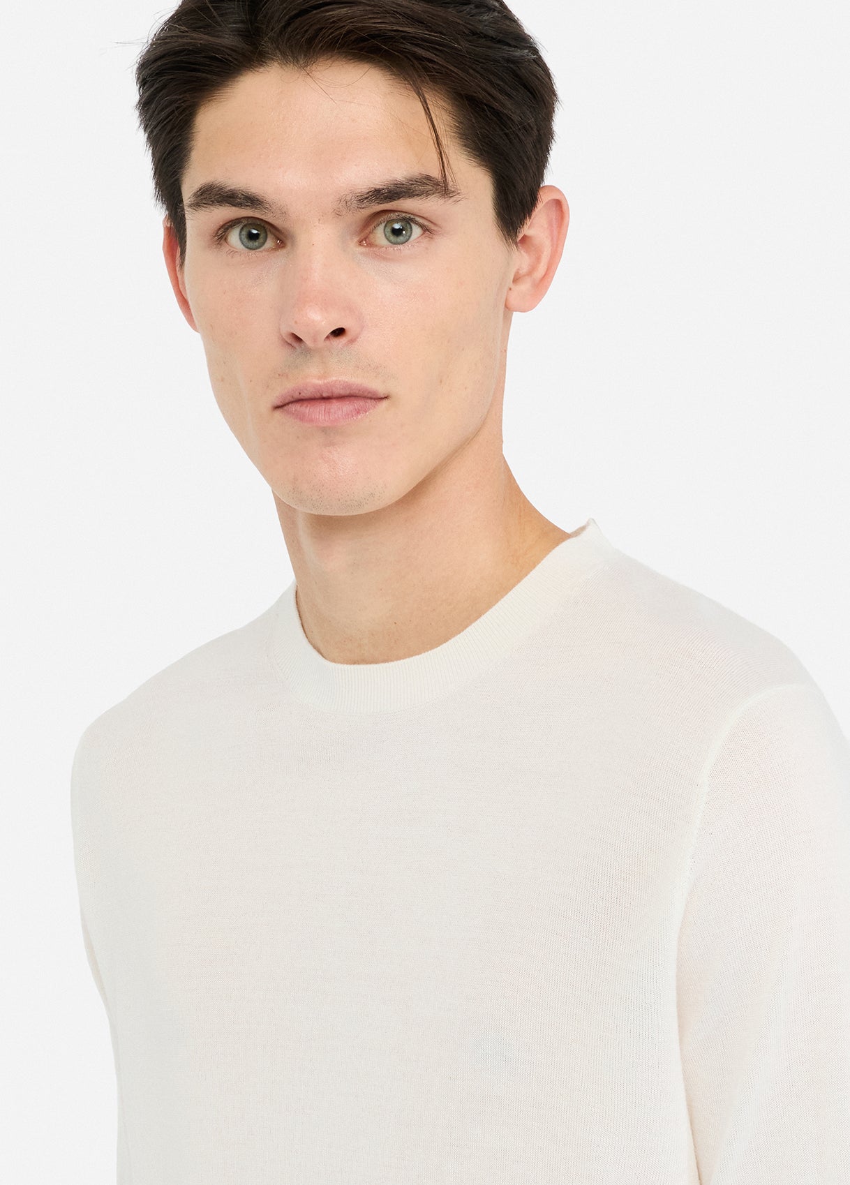 QF5055MA27P11001S-white