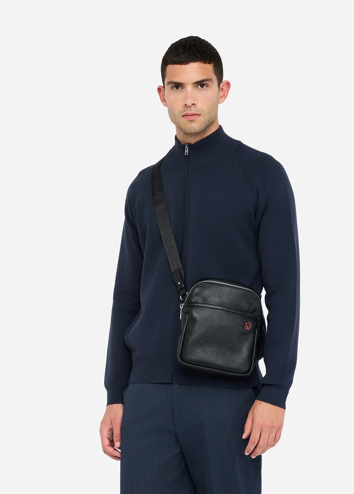 QF5193E108422222T.U.-black