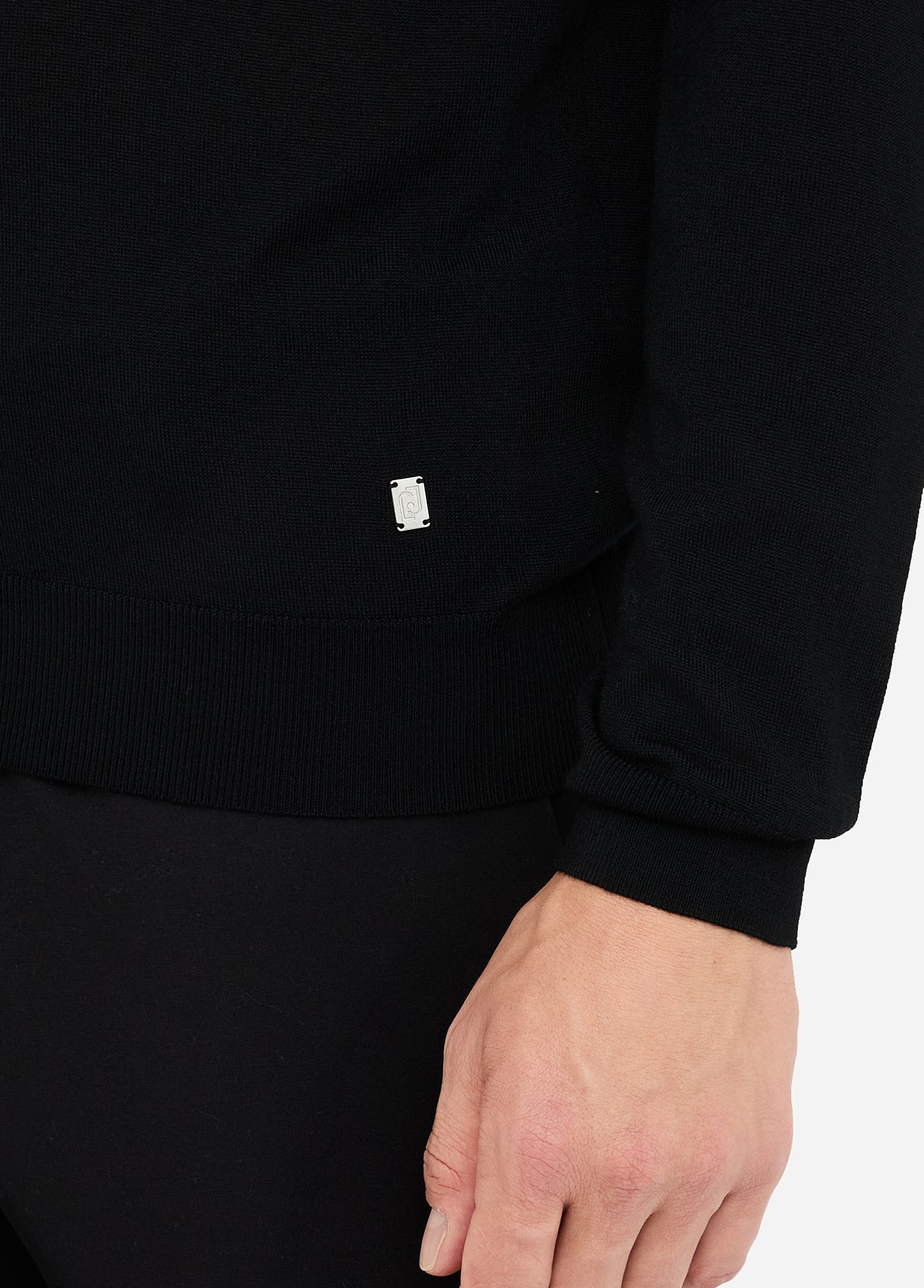 QXX068MA27P22222S-black