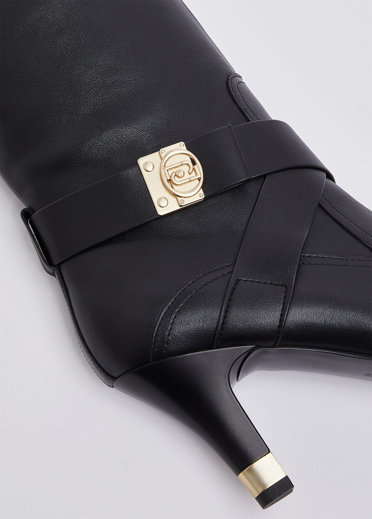 SF6025PX8852222241-black