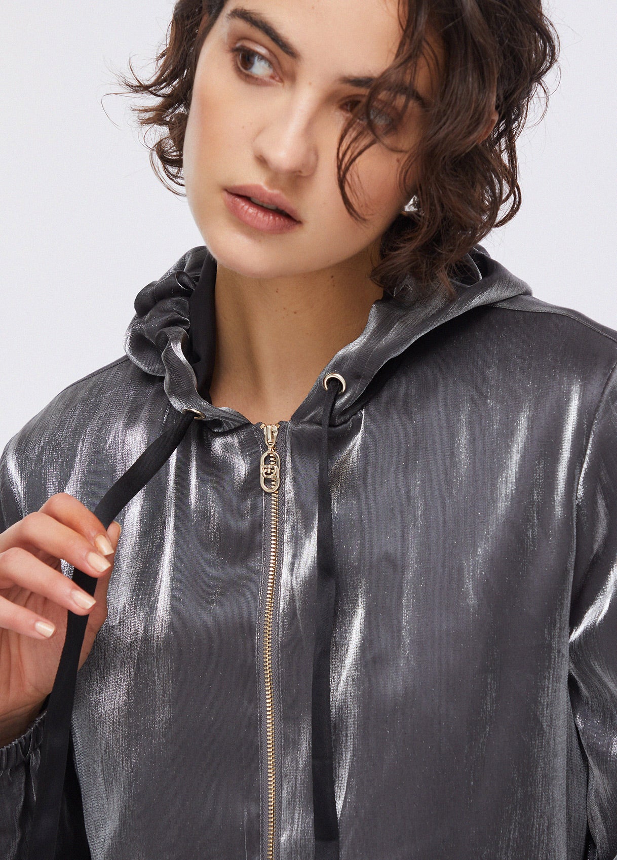 TA6004T322AA4377XXS-grey