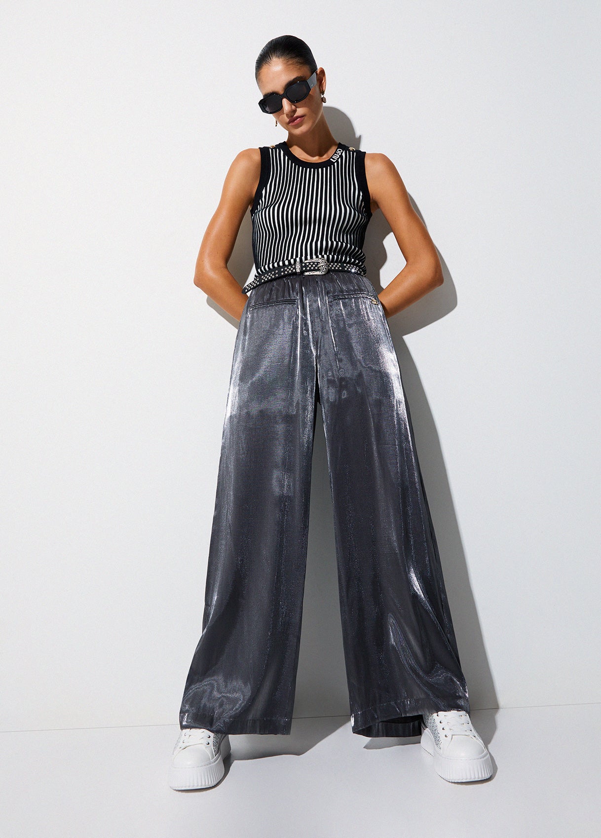 TA6005T322AA4377XXS-grey