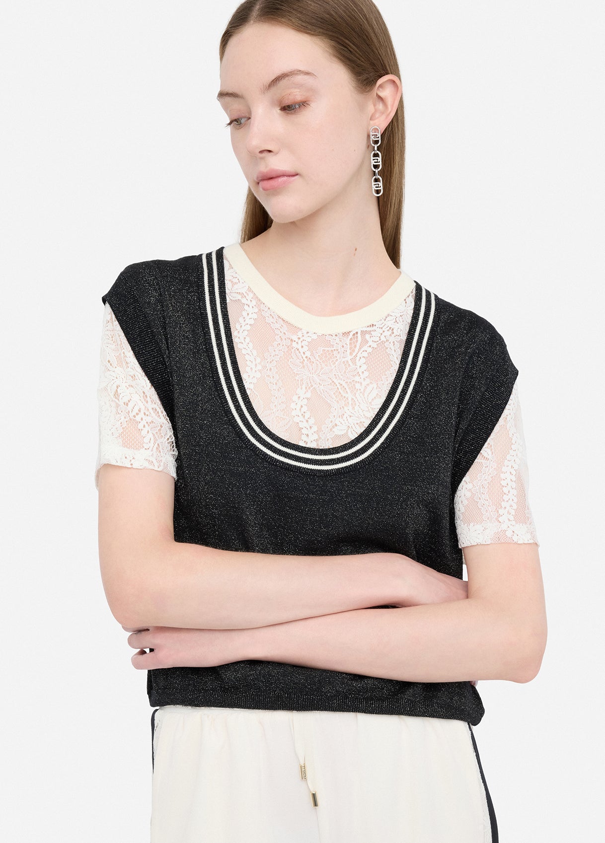 TF5057MS49IA4349XXS-black and white