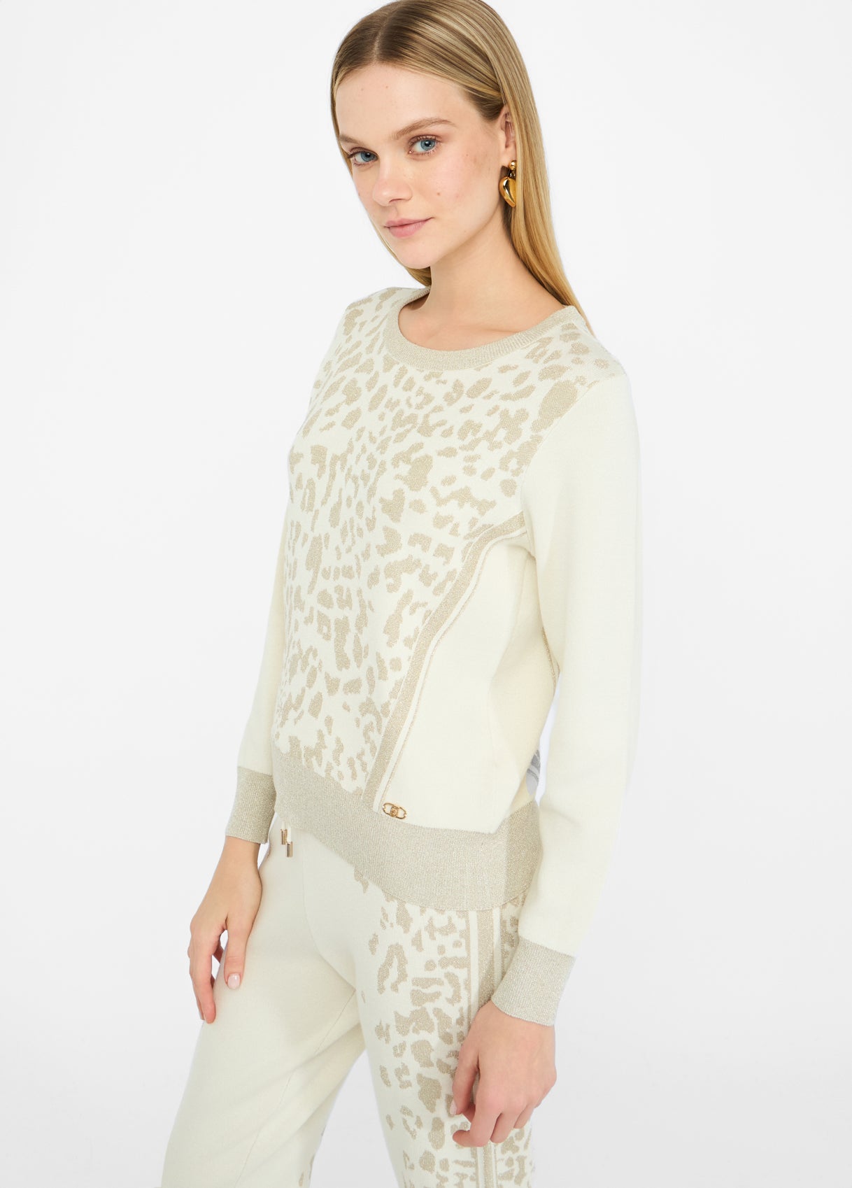 TF5172MS49IA4351XXS-Milky white