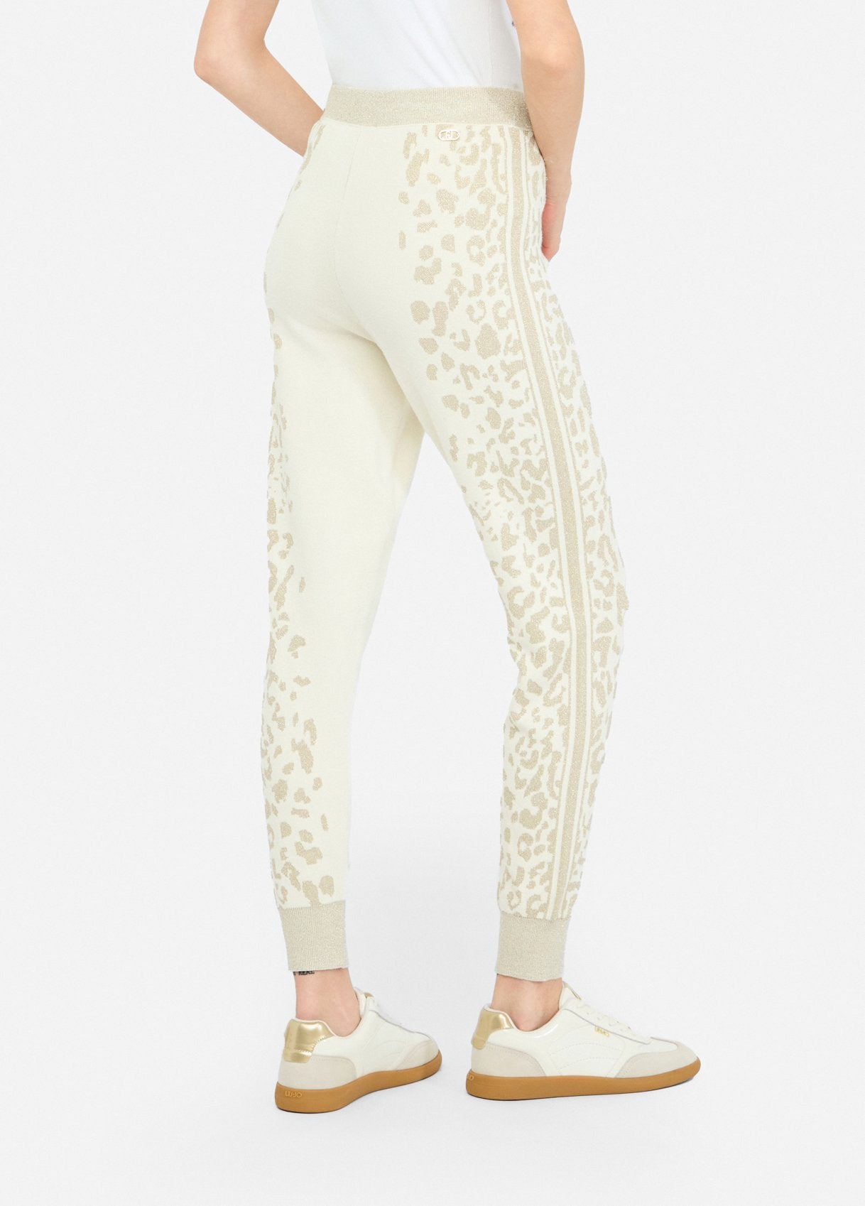 TF5174MS49IA4351XXS-Milky white