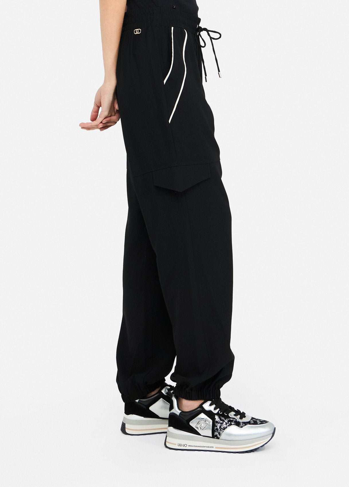 TF5263TS42303N66XXS-black