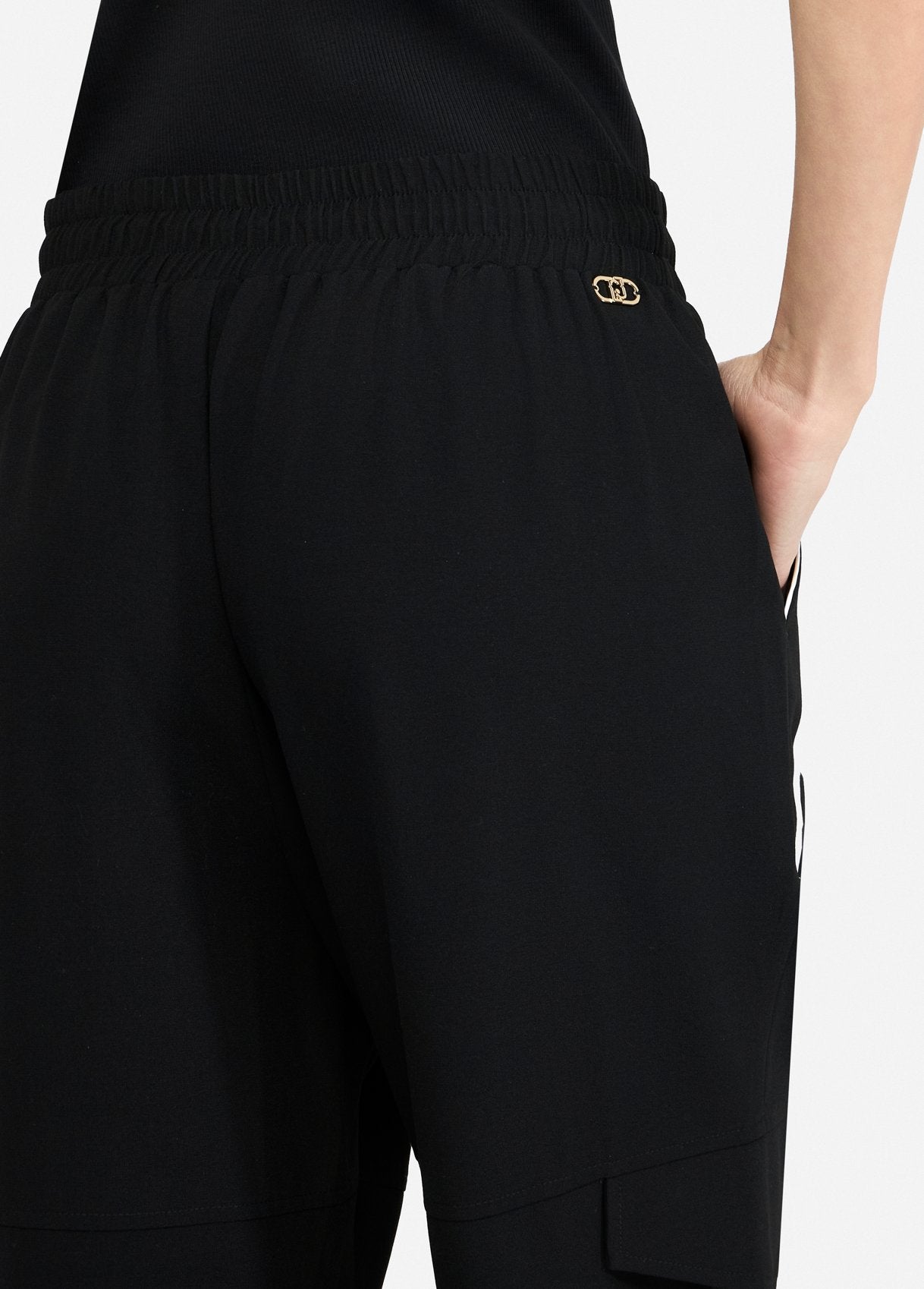 TF5263TS42303N66XXS-black