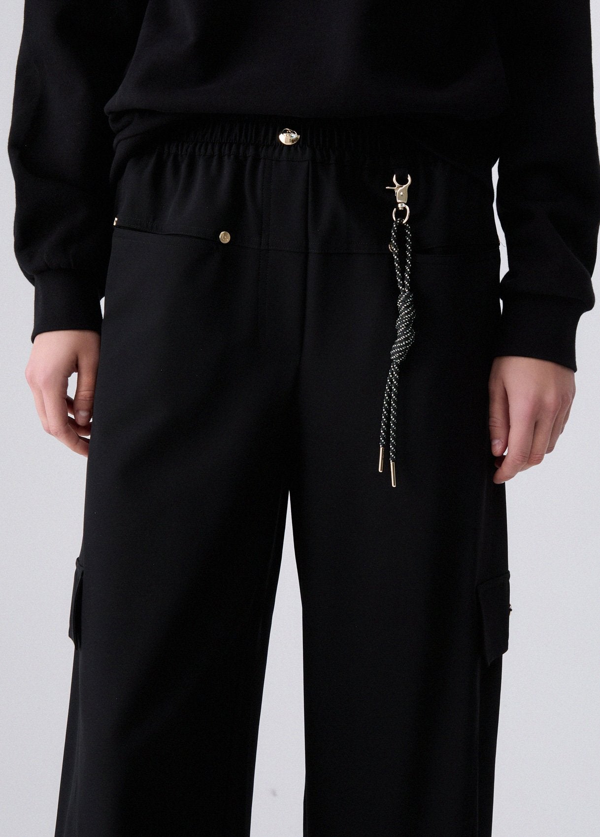 TF6067T695A22222XXS-black