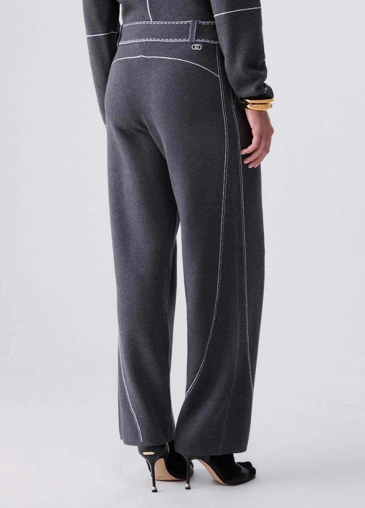 TF6077MS59LD3031XXS-grey