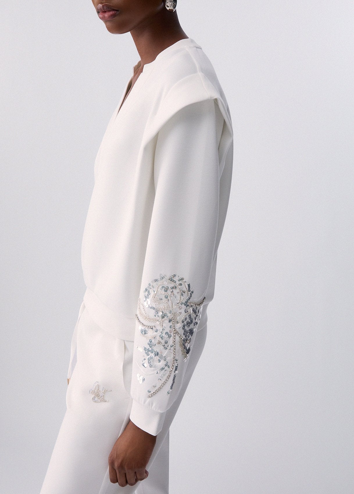 TF6135J3958Q9813XXS-white wool