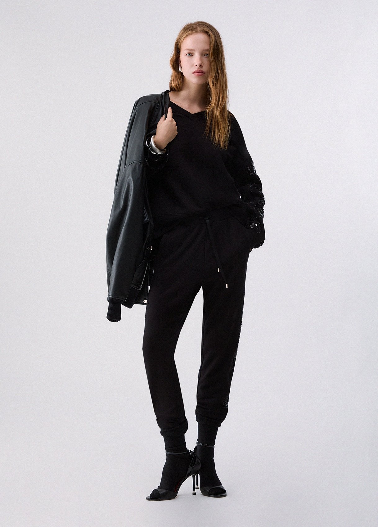 TF6143FS57622222XXS-black