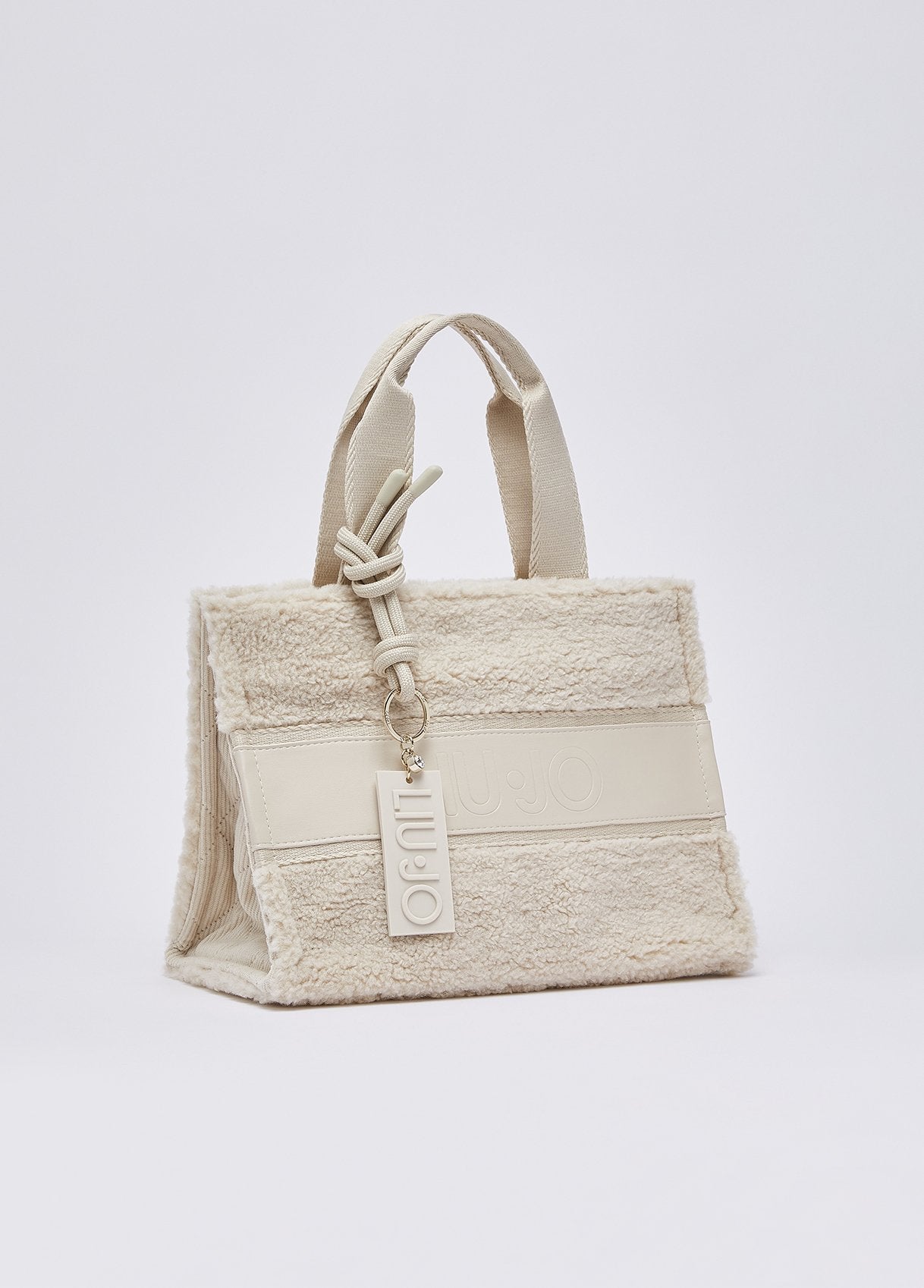 TF6215E117310701T.U.-white wool
