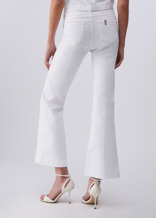 UA6162T456A1111124-white