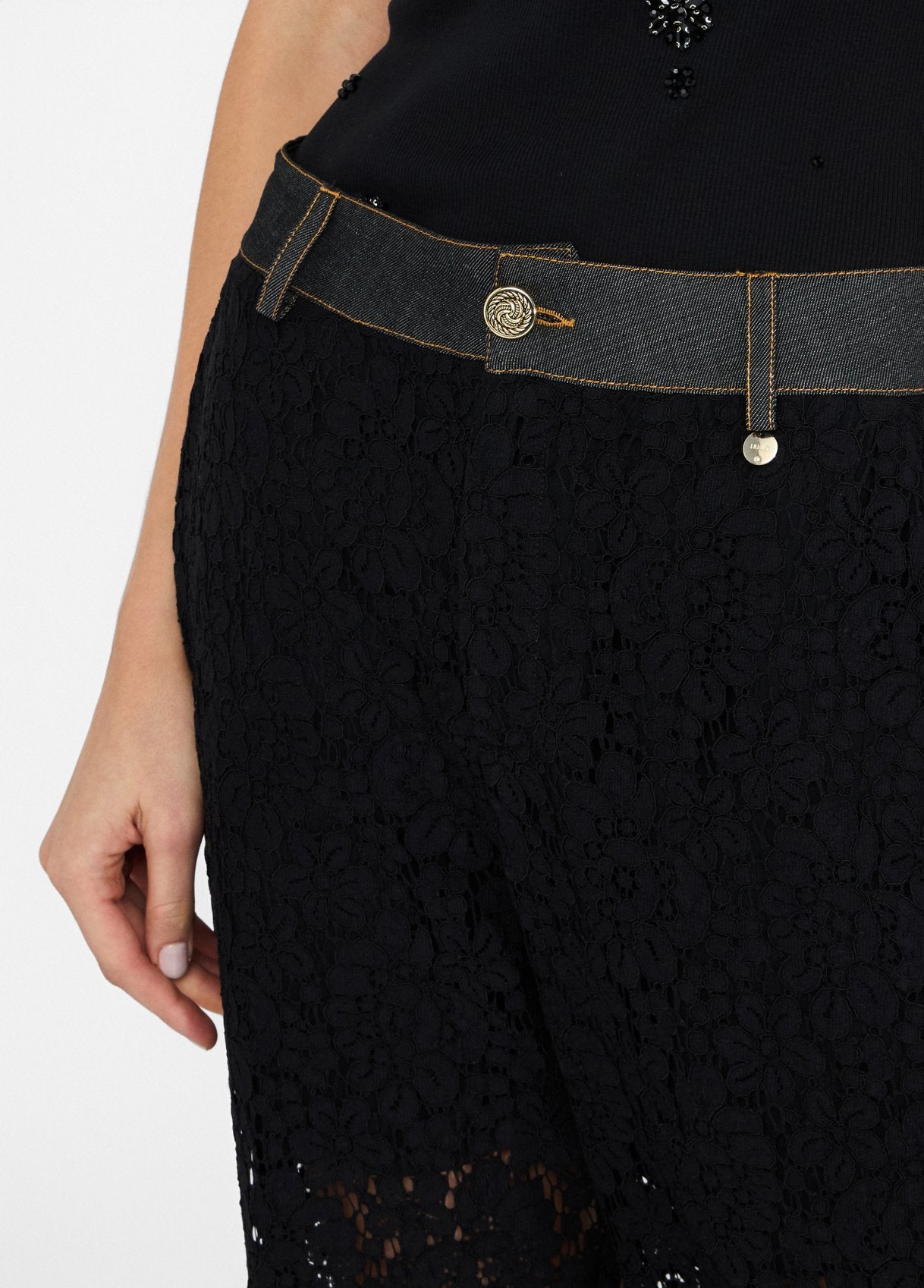 UF5208J40788800036-black denim