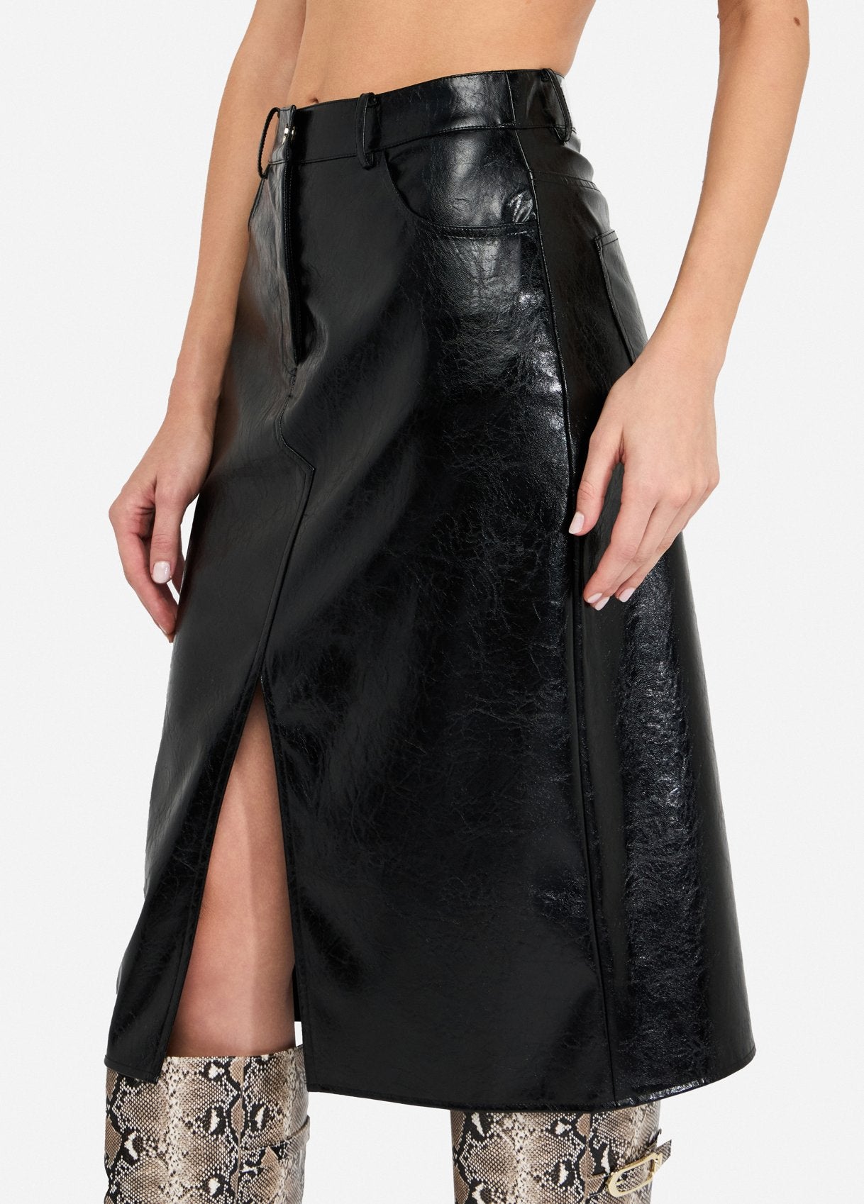 UF5232E1038U982236-black denim