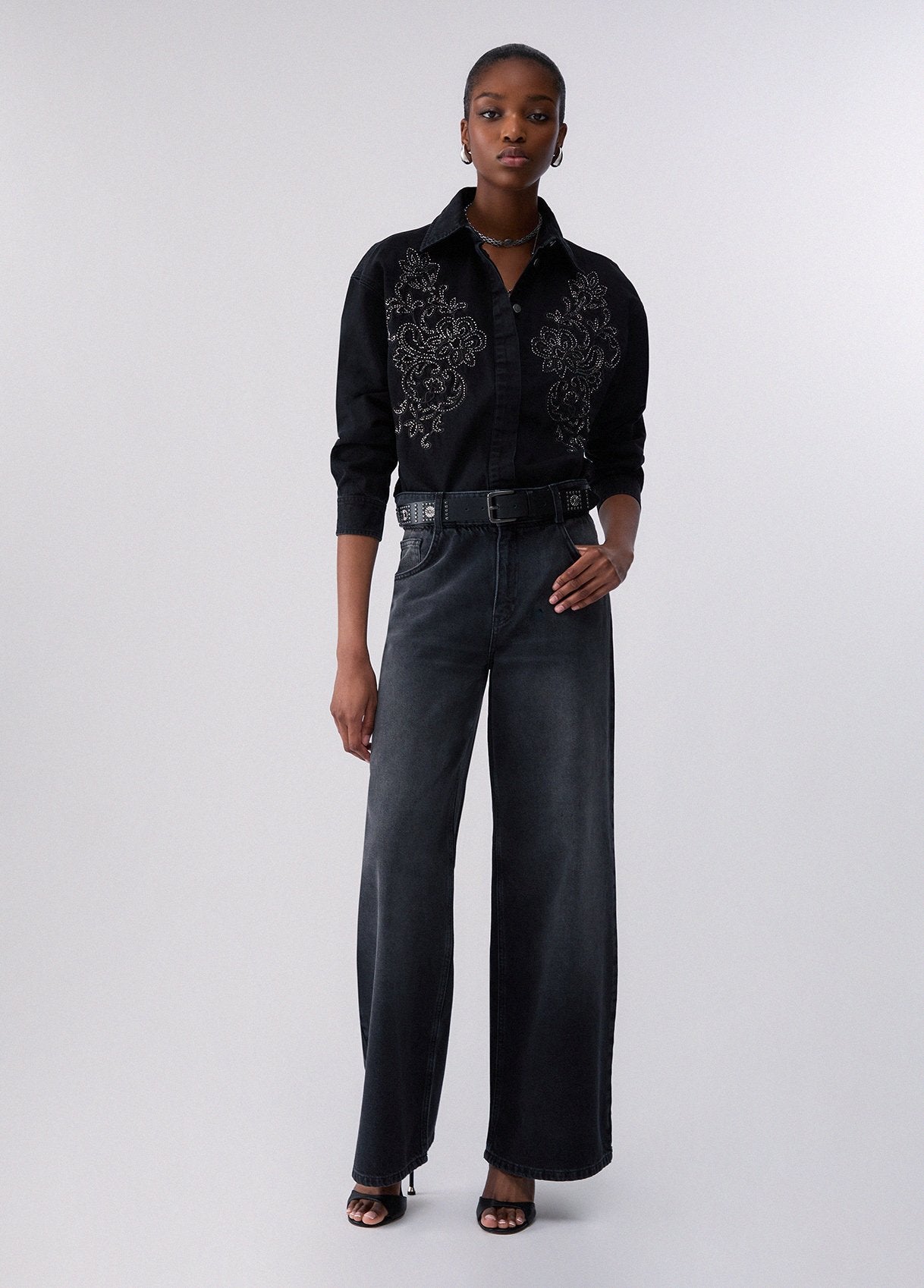 UF6186D03708752642-black denim