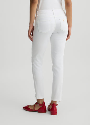 WA5457T4033M960324-white with embroidery