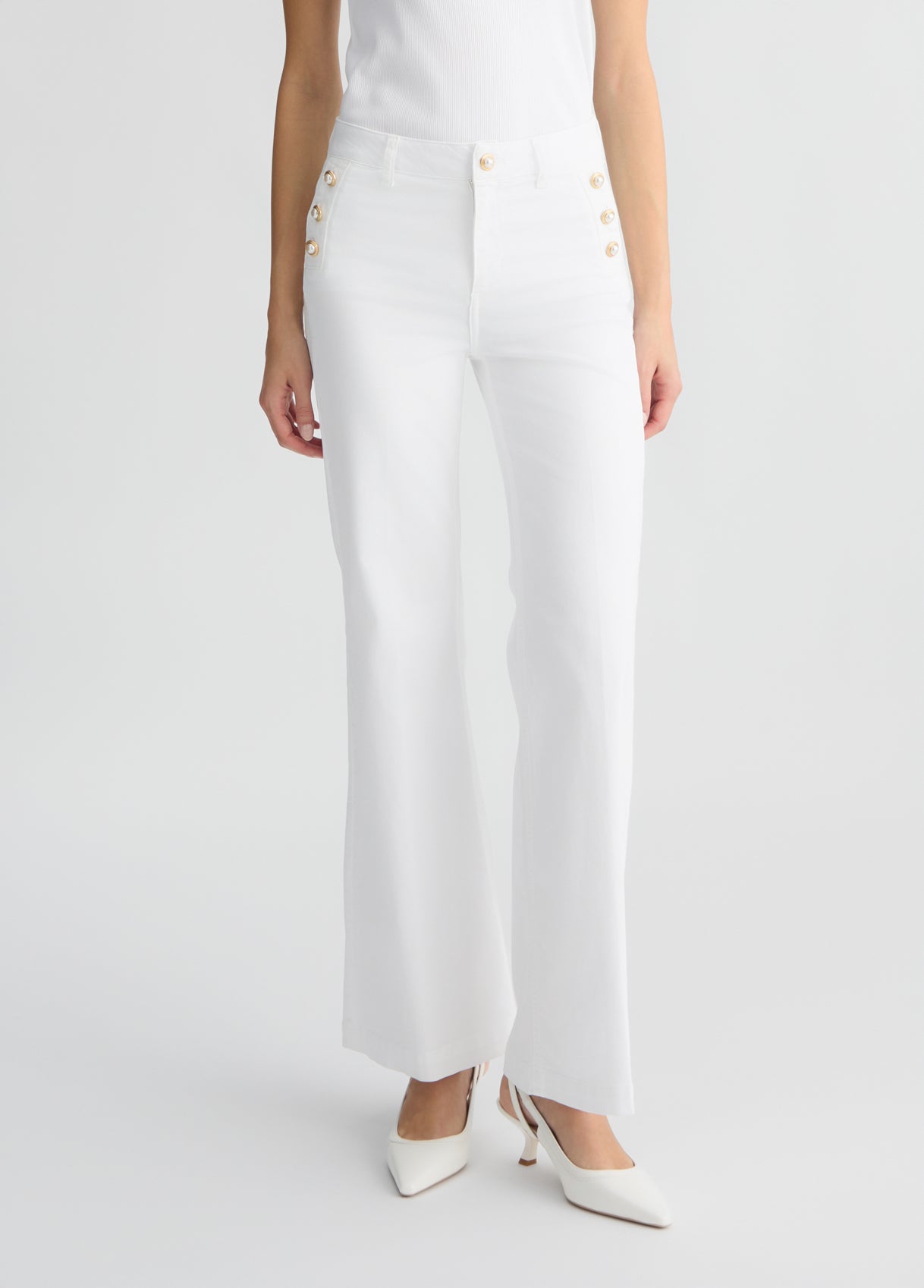 WA5459T40331111124-white