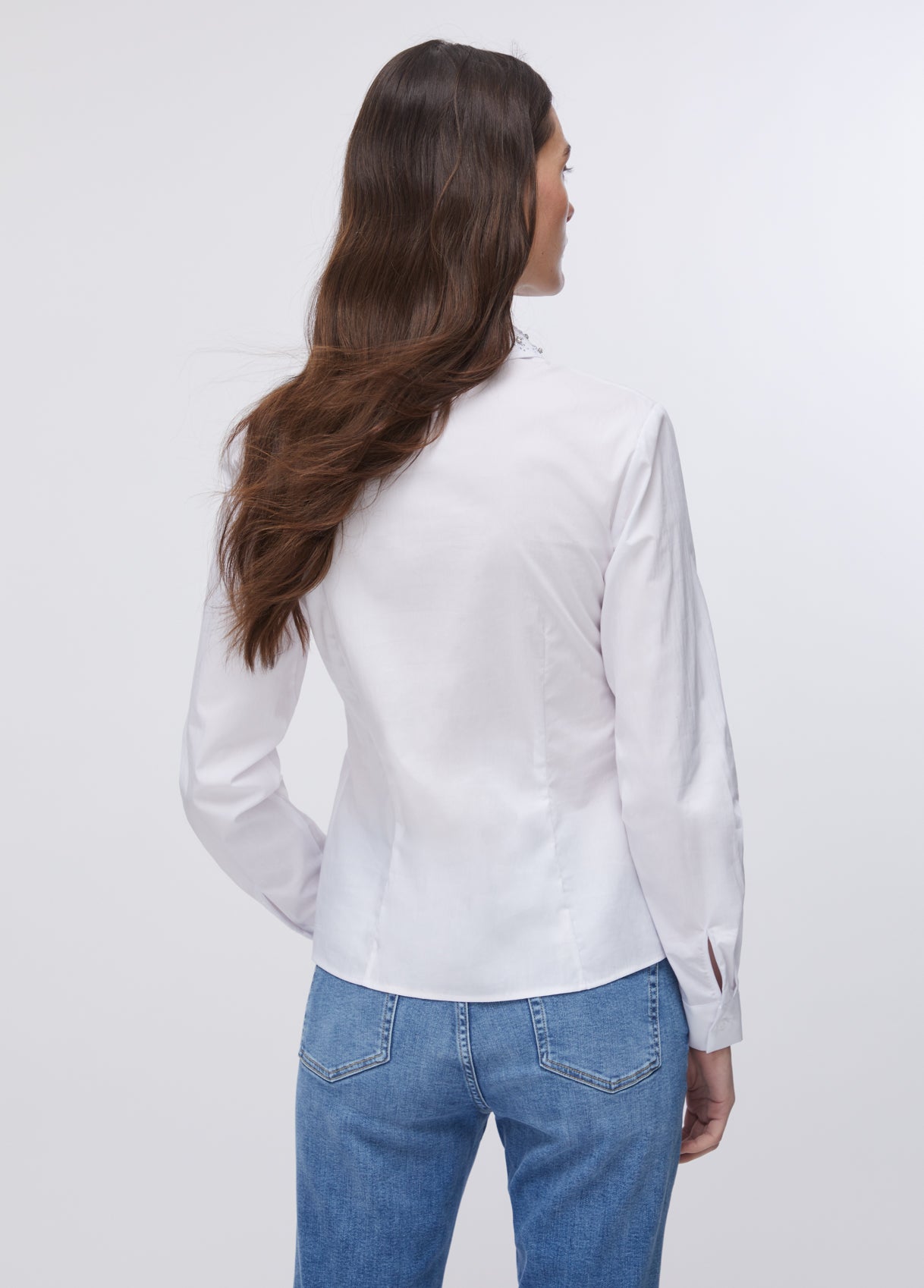 WA6111T039A1111138-white