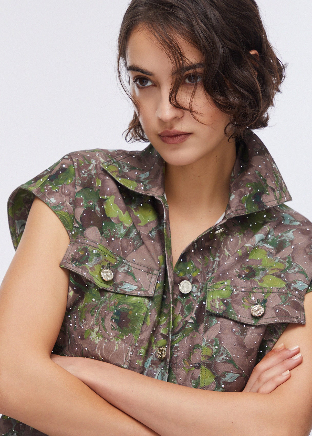 WA6341T433AP936038-green floral