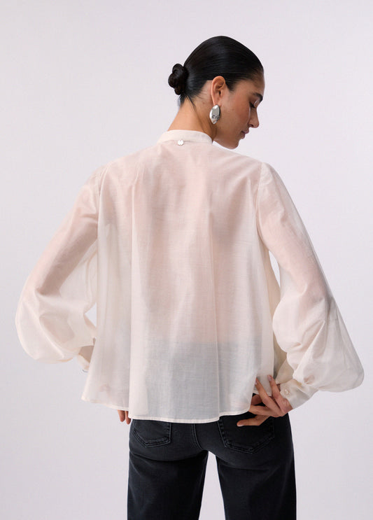 WA6379T435A1060538-white