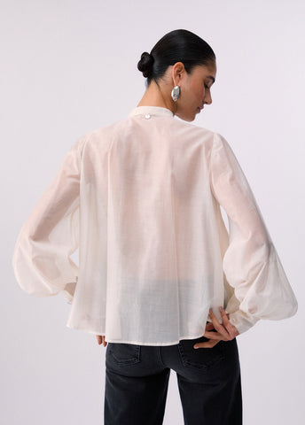 WA6379T435A1060538-white