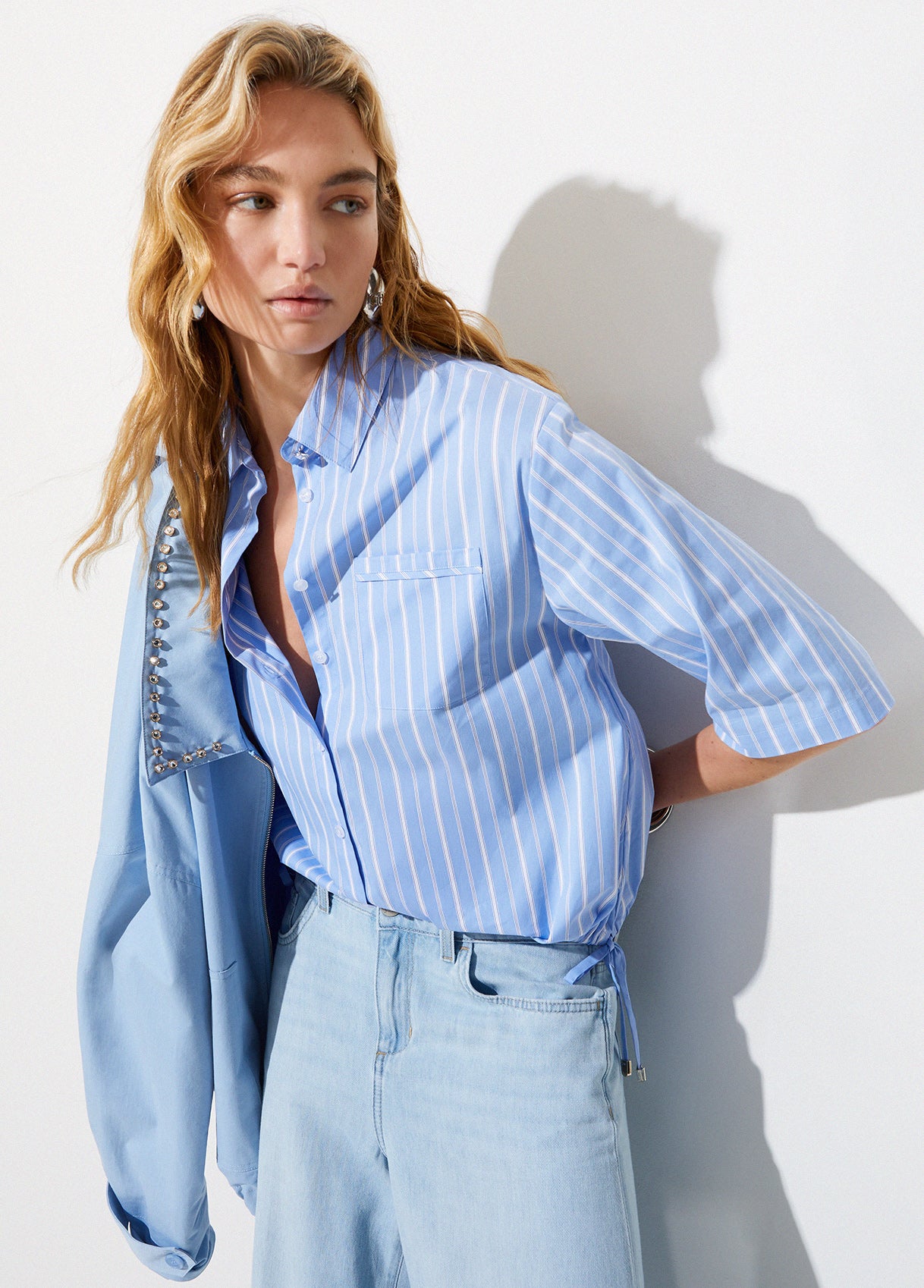 WA6417T405AN937438-striped