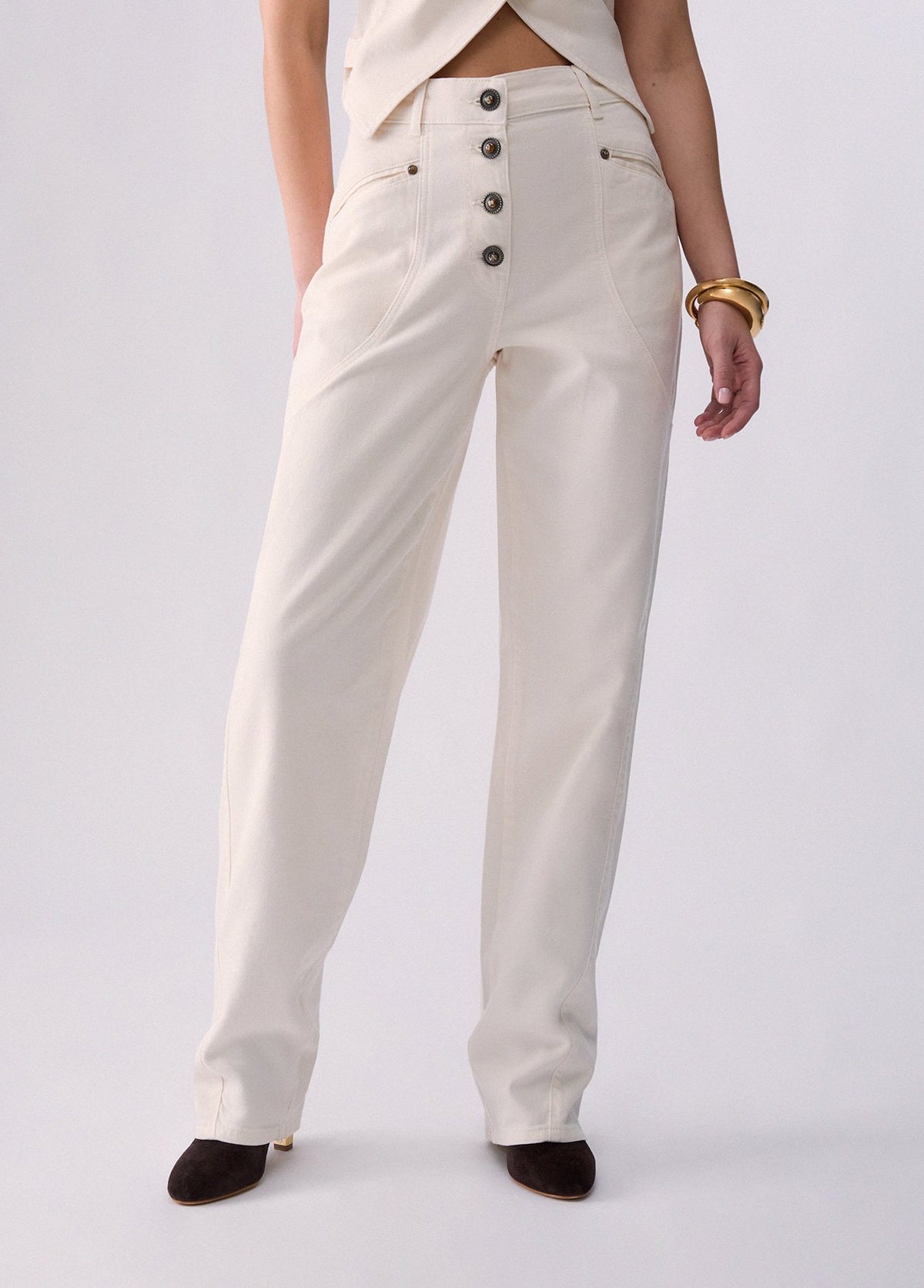 WF6114T1819X065924-white
