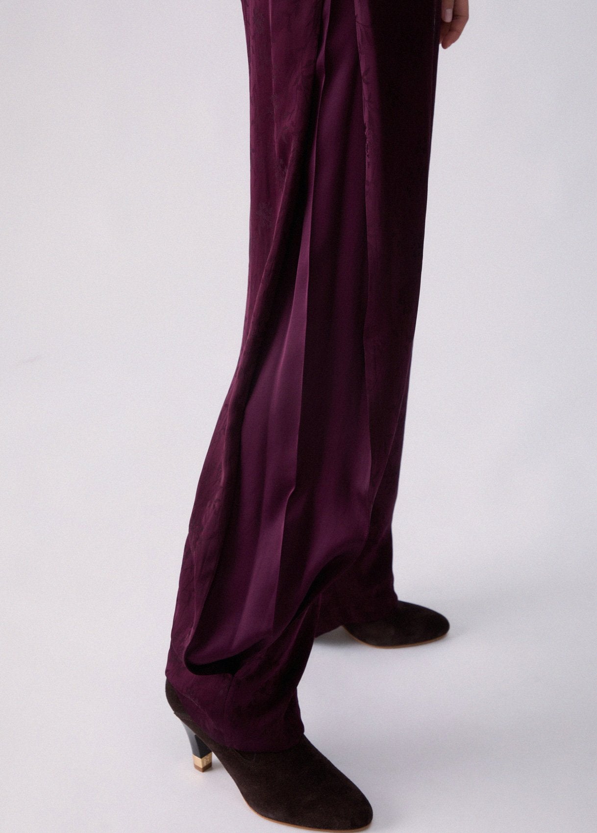 WF6133T730AX078636-aubergine