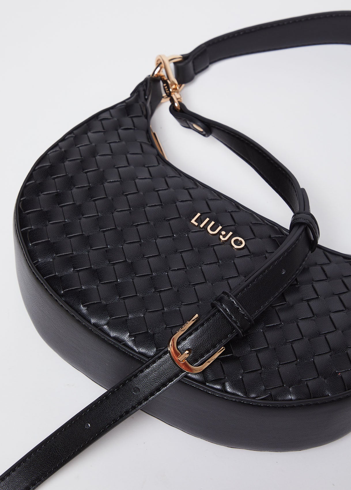 AA4238E051322222T.U.-black